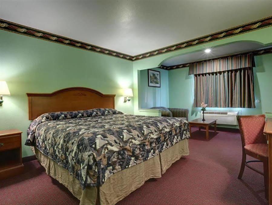 America'S Best Value Inn & Suites - Rosenberg/Houston エクステリア 写真