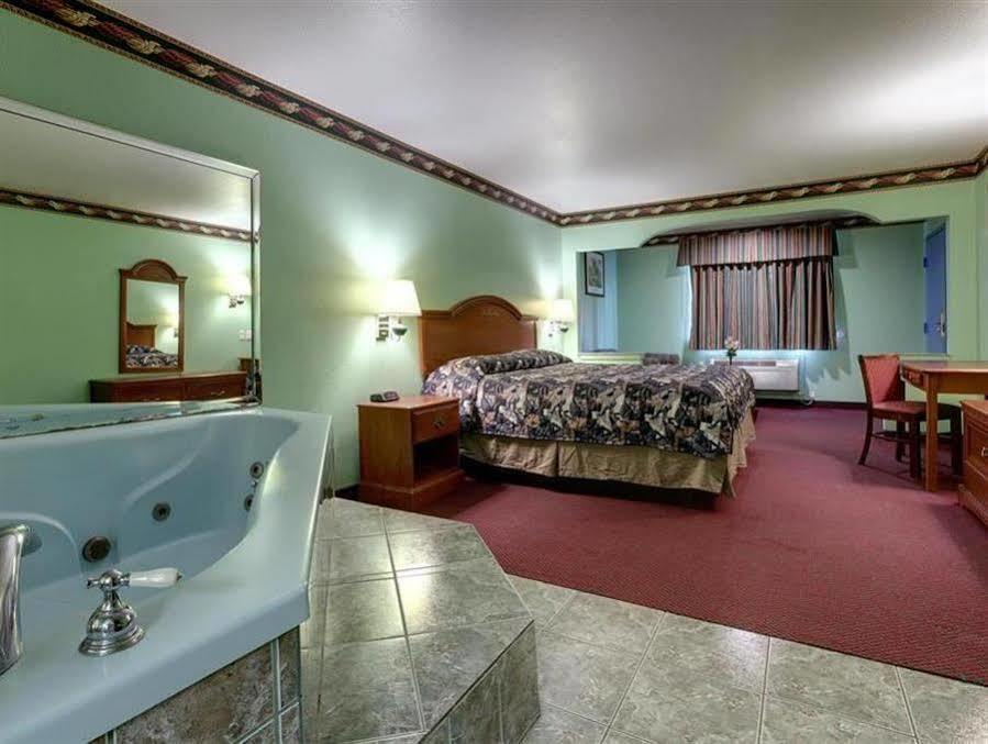 America'S Best Value Inn & Suites - Rosenberg/Houston エクステリア 写真